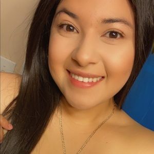 Meet your Posher, Celina